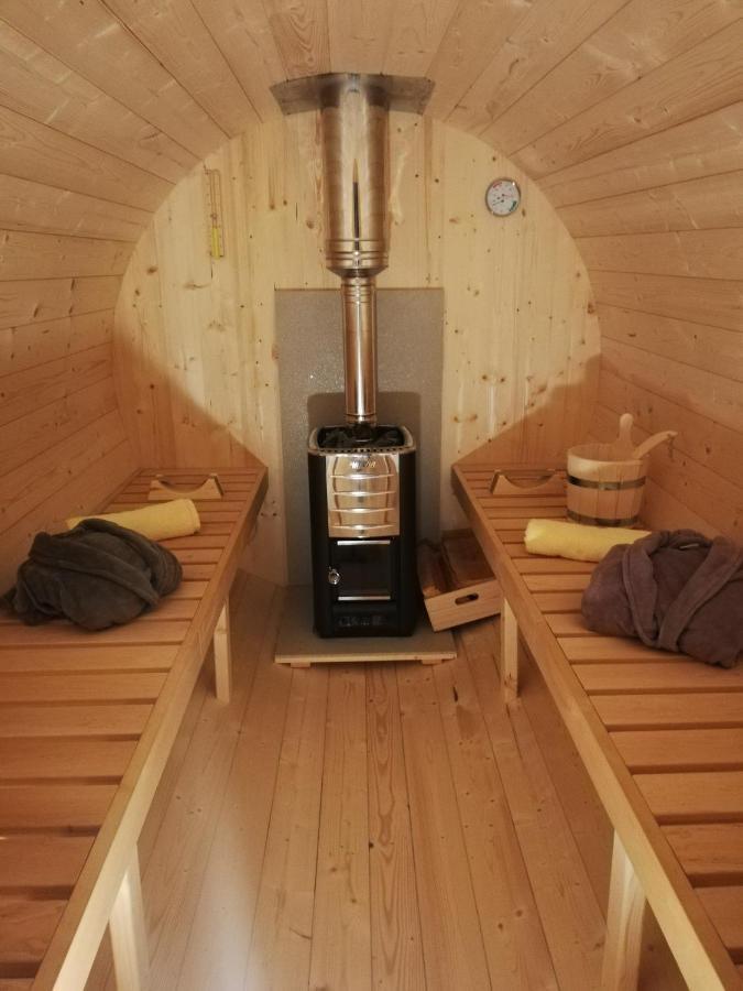 Pod Orehom Drvena Kuca I Sauna Hotel Krapina Bagian luar foto